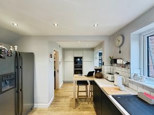 Kitchen- click for photo gallery